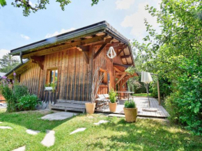 Chalet charmant avec terrasse au pied du Pleney, proche centre et parking - FR-1-524-89